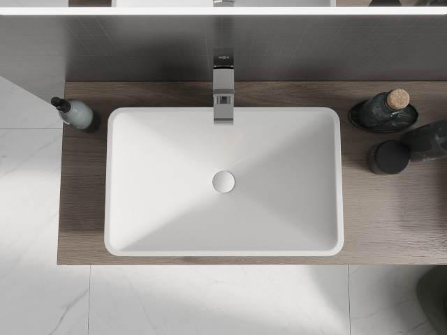 Meuble de salle de bain en couleur bois