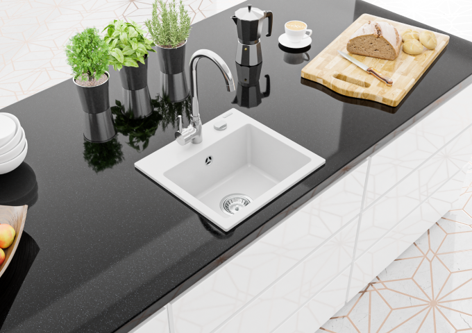 Robinets de cuisine sous fenêtre