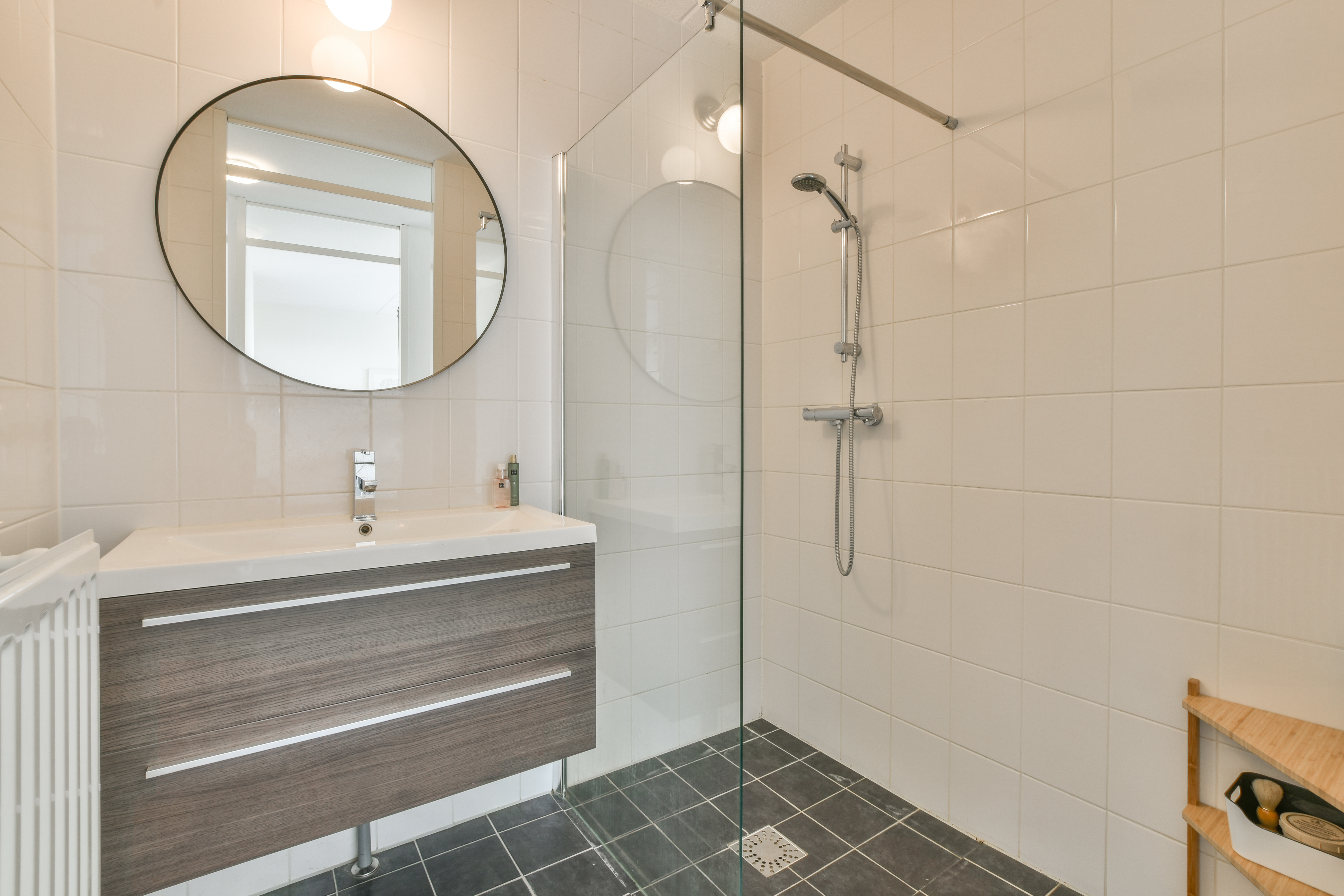 Où placer une paroi de douche?