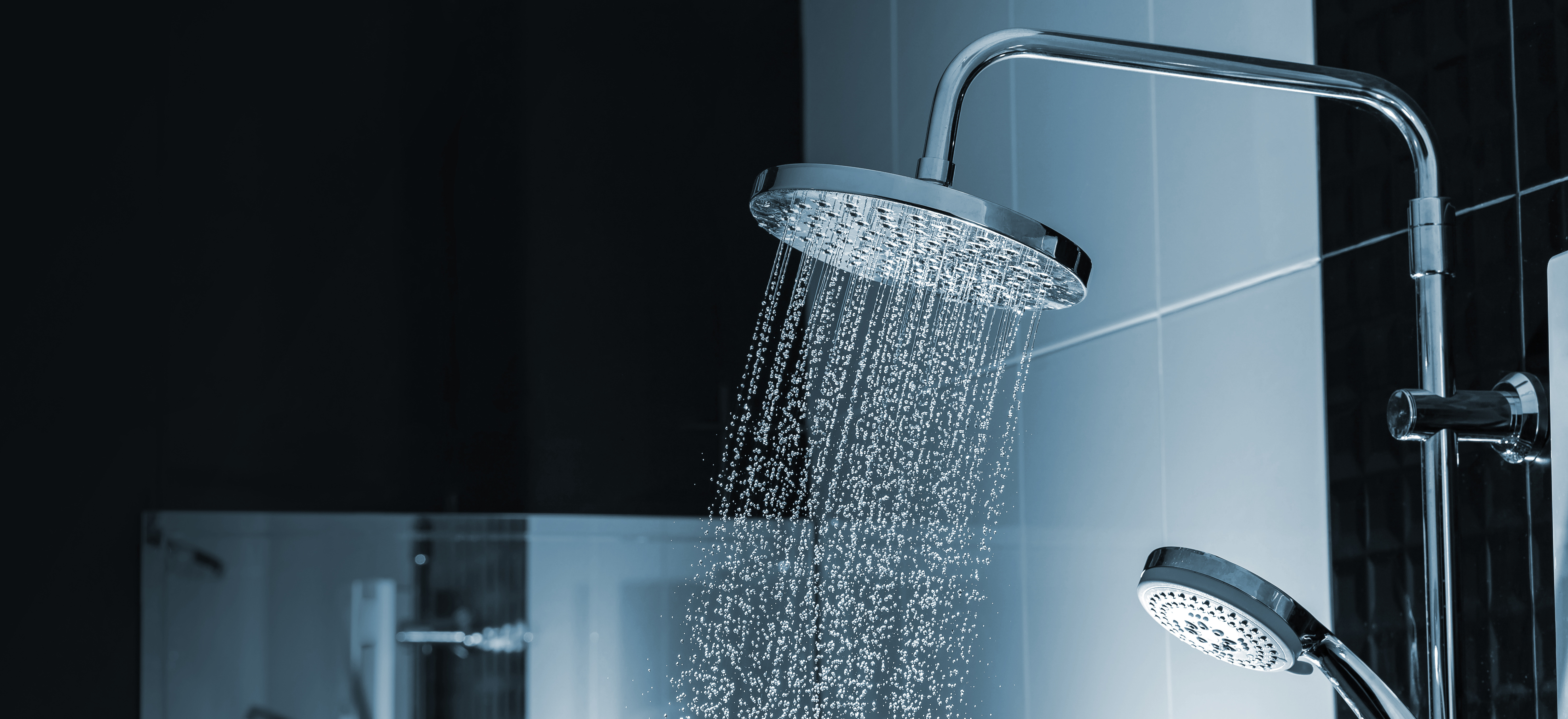 Douche de tête dans un système de baignoire en saillie - est-ce valable ?