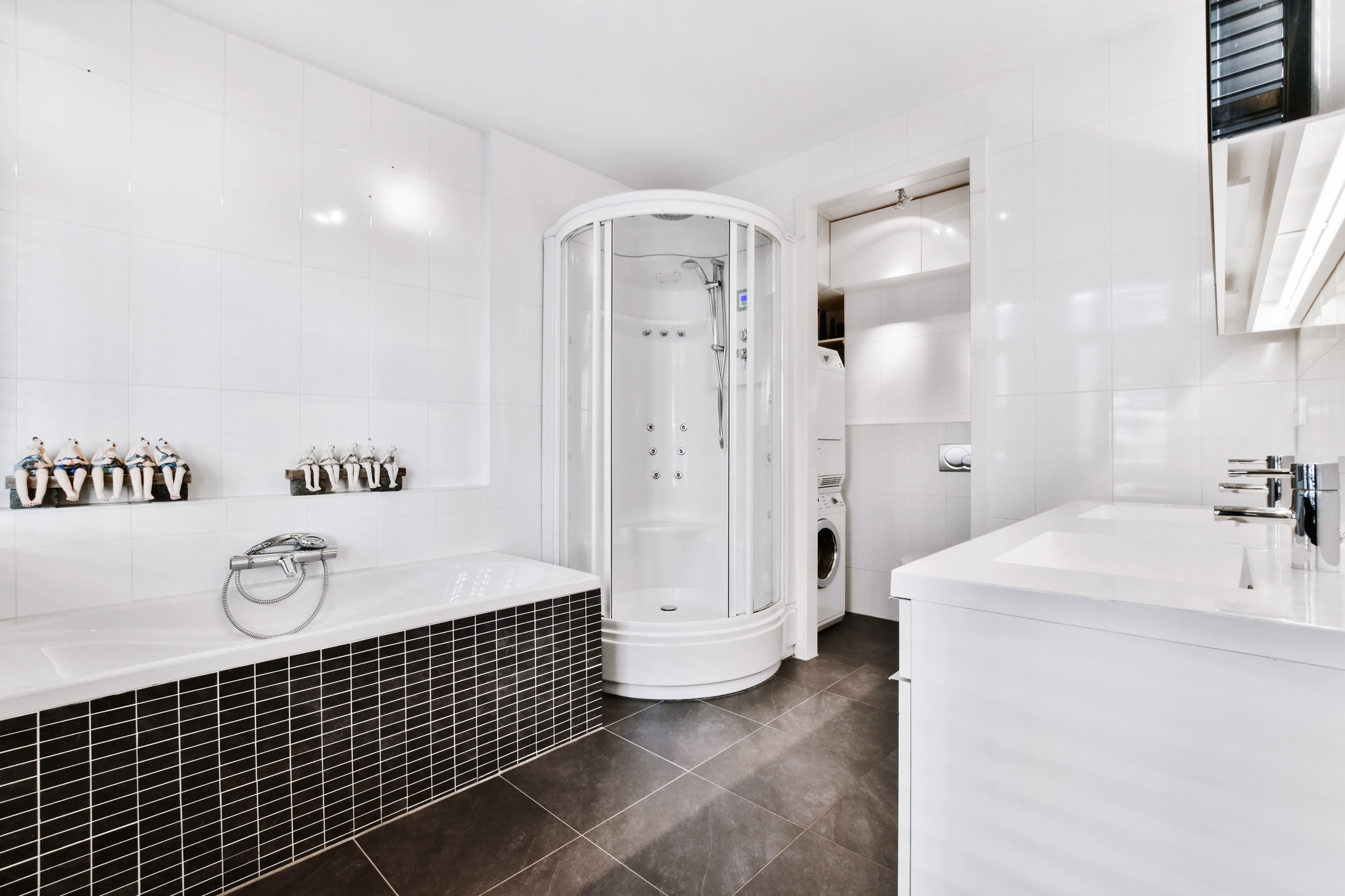 Bain ou douche - quelle solution conviendra à votre salle de bain?