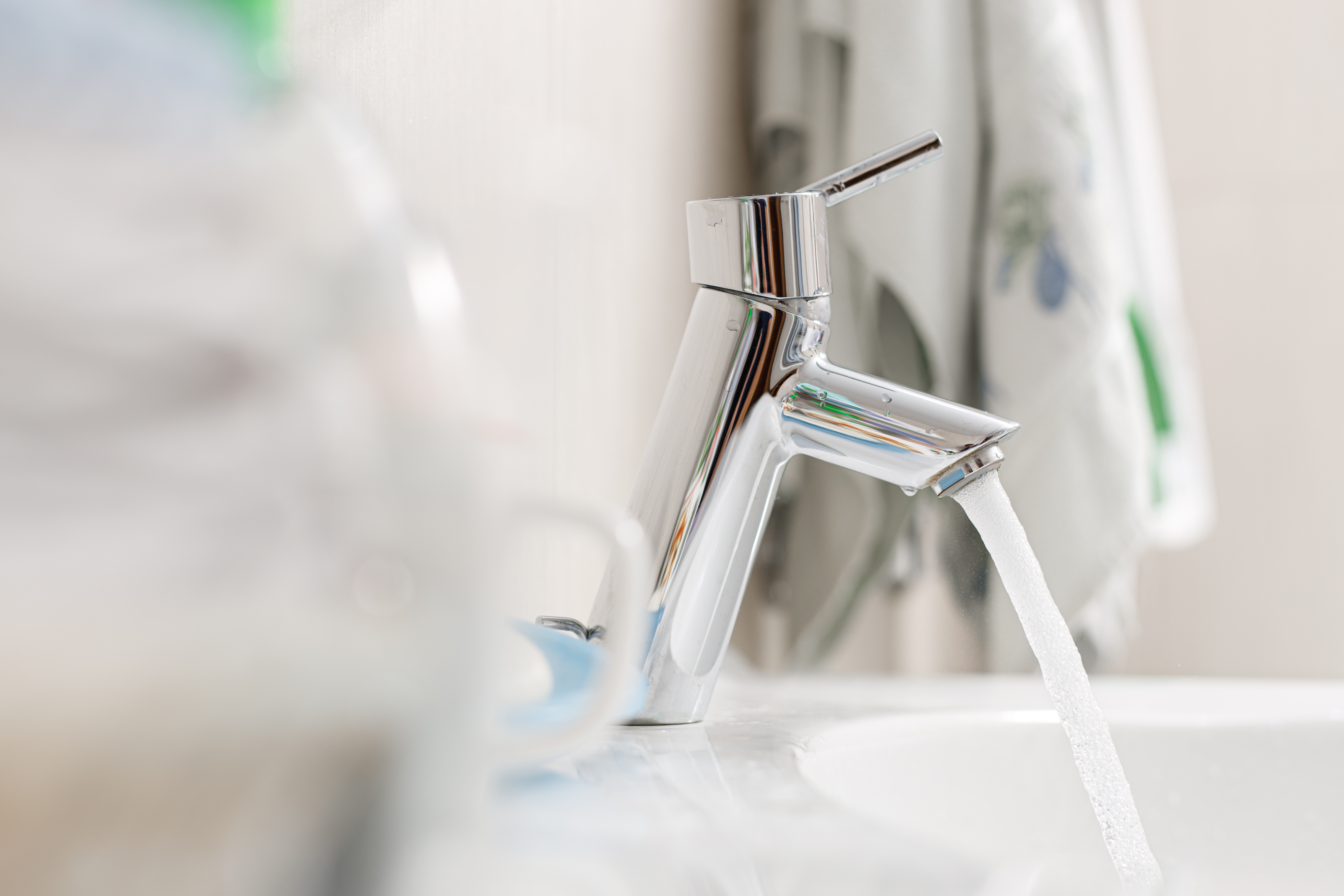 Chaud-froid, ou les robinets de lavabo avec thermostat