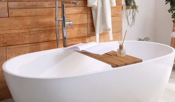 La baignoire et la fonctionnalité dans la salle de bains — comment choisir les dimensions, la forme et l'ergonomie ?
