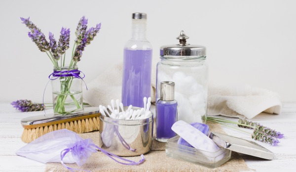 Comment assurer une odeur agréable dans la salle de bain ? Notes olfactives et méthodes pratiques