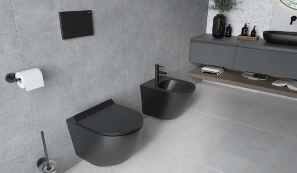 Salle de bain grise associée au noir