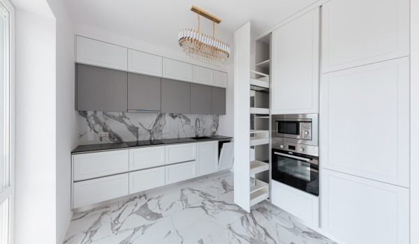 Cuisines modernes blanc et gris – comment les aménager?