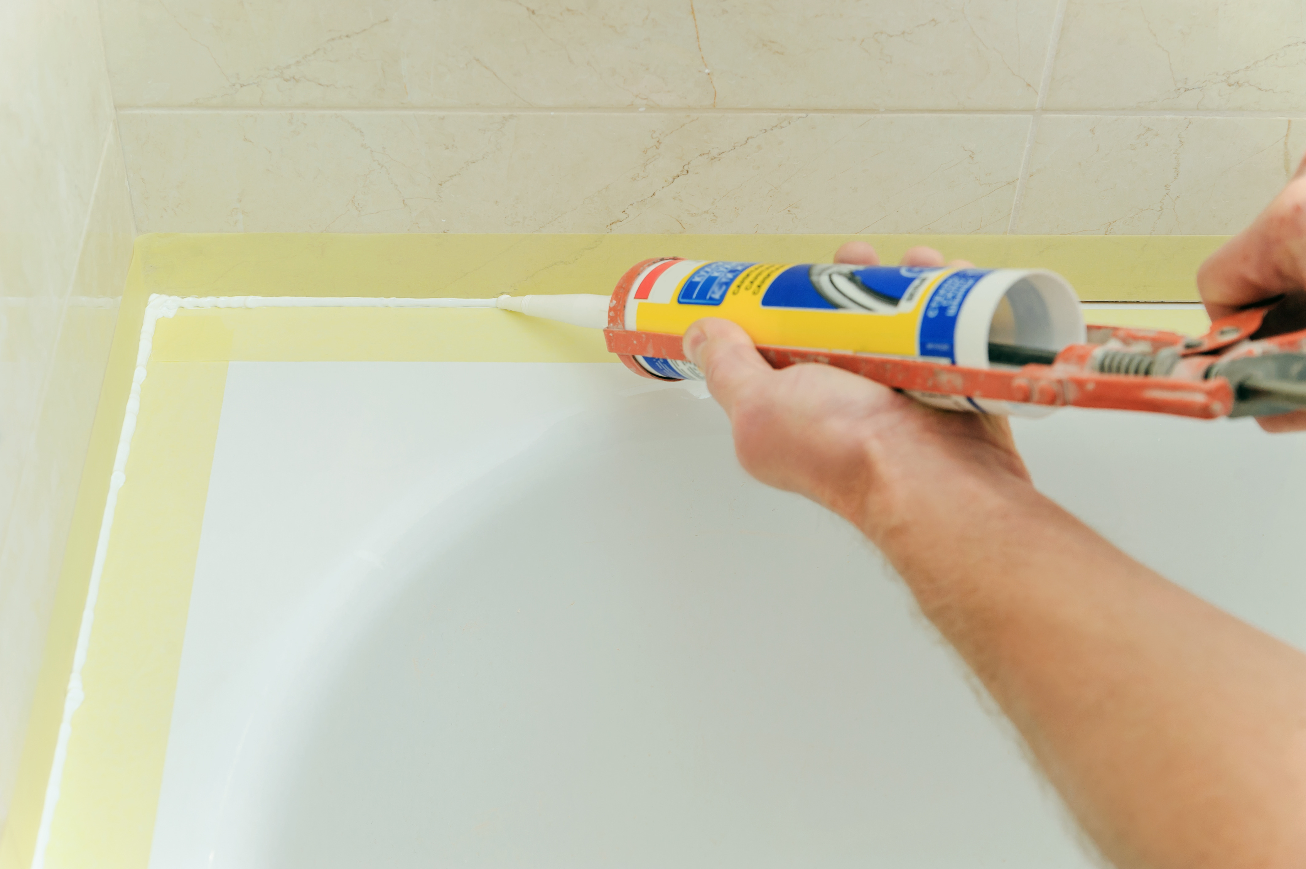 Comment enlever le vieux silicone ?