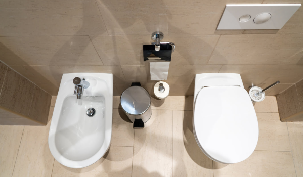 WC und Bidet – wie viel Platz braucht man, um ein funktionales Badezimmer zu schaffen?