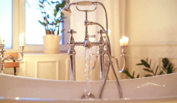 Comment mesurer l'entraxe du mitigeur de baignoire ?