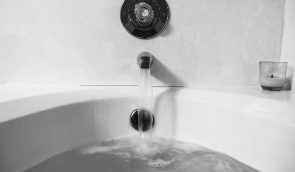 Quelle devrait être la température de l'eau du bain ?